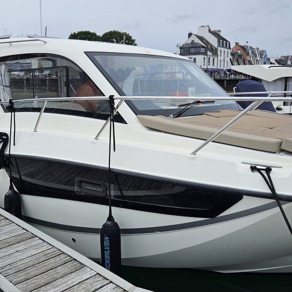 Vue latérale du Quicksilver 755 Weekend 2020 à vendre, bateau à moteur en excellent état