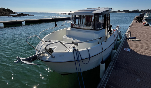 Achat Beneteau Barracuda 7 + Suzuki 150cv (2018 & 521h)