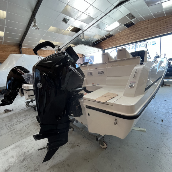 Moteur Mercury F150 EFI 2026 sur Quicksilver 705 Open neuf 0 heure | Port Deun Marine