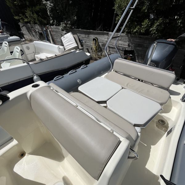 Motorisation Yamaha F250 340 heures sur Bombard Sunrider 750 | Rioux Nautique