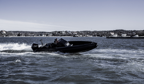 Iron Boats 827 avec Mercury 450R à vendre, Saint Philibert | Port Deun Marine