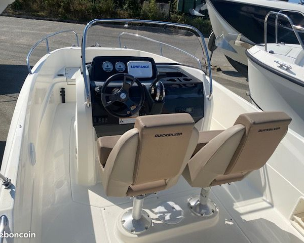 Console du Quicksilver 605 Open /Mercury F115 2018 | Port Deun Marine
