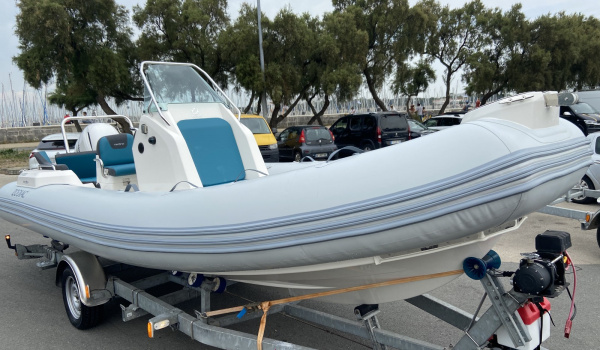 Achat Zodiac Medline 6.8 + Yamaha 200cv (2022 & 31h)