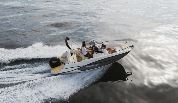 Mât de ski du Quicksilver 625 Open pour le wakeboard et le ski nautique | Port Deun Marine