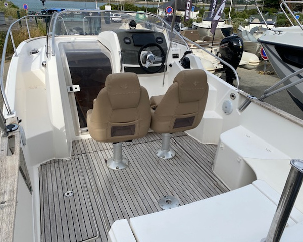 Bateau open Cap Camarat 7.5 WA motorisé 250cv Yamaha prêt à naviguer | Port Deun Marine