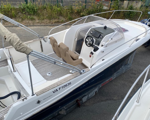 Cap Camarat 7.5 WA d'occasion non taxé – bateau côtier prêt à naviguer | Port Deun Marine