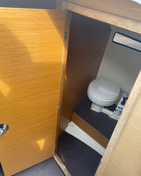 Vue arrière du Cap Camarat 7.5 WA avec armement côtier complet | Port Deun Marine