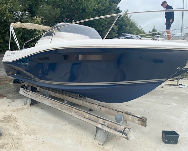 Poste de pilotage Cap Camarat 7.5 WA avec commande électrique et GPS Humminbird | Port Deun Marine